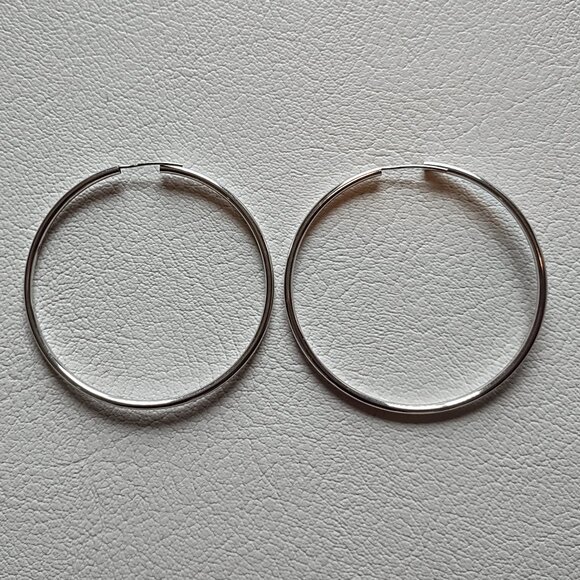 Vintage silver loop earrings - Picture 2 of 3